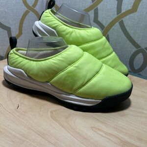 Sorel women’s Ona RMX Puffy Slip On Shoes, size 9.5